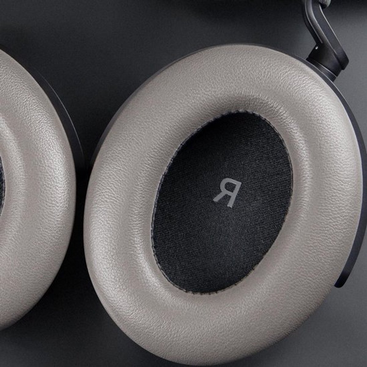 Lambskin Vervangende Oorkussens voor Sennheiser HDB 630 en Momentum 4 Draadloze Hoofdtelefoons met Geluidsisolatie en Comfortabele Schuimvulling