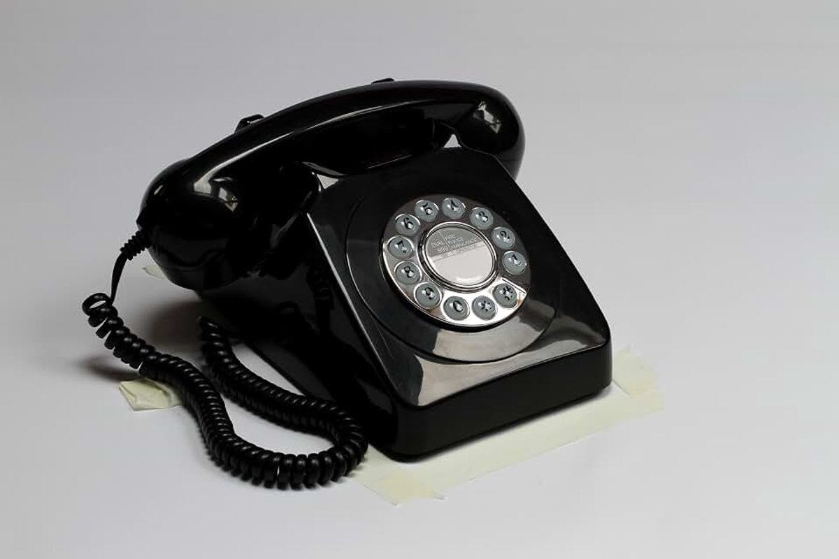 746 Retro PUSH BUTTON Telephone BLACK