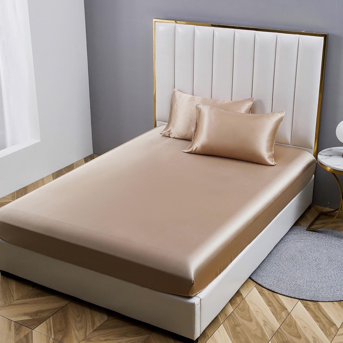Satijnen hoeslaken, 160 x 200 cm, beige met zijdeglans, luxe effen hoeslaken, geschikt voor matrassen tot 30 cm hoog