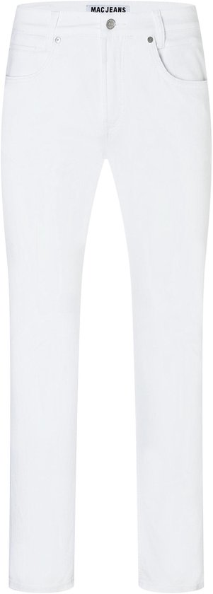Witte MAC jeans met steekzakken en MAC JEANS logo op de tailleband.
