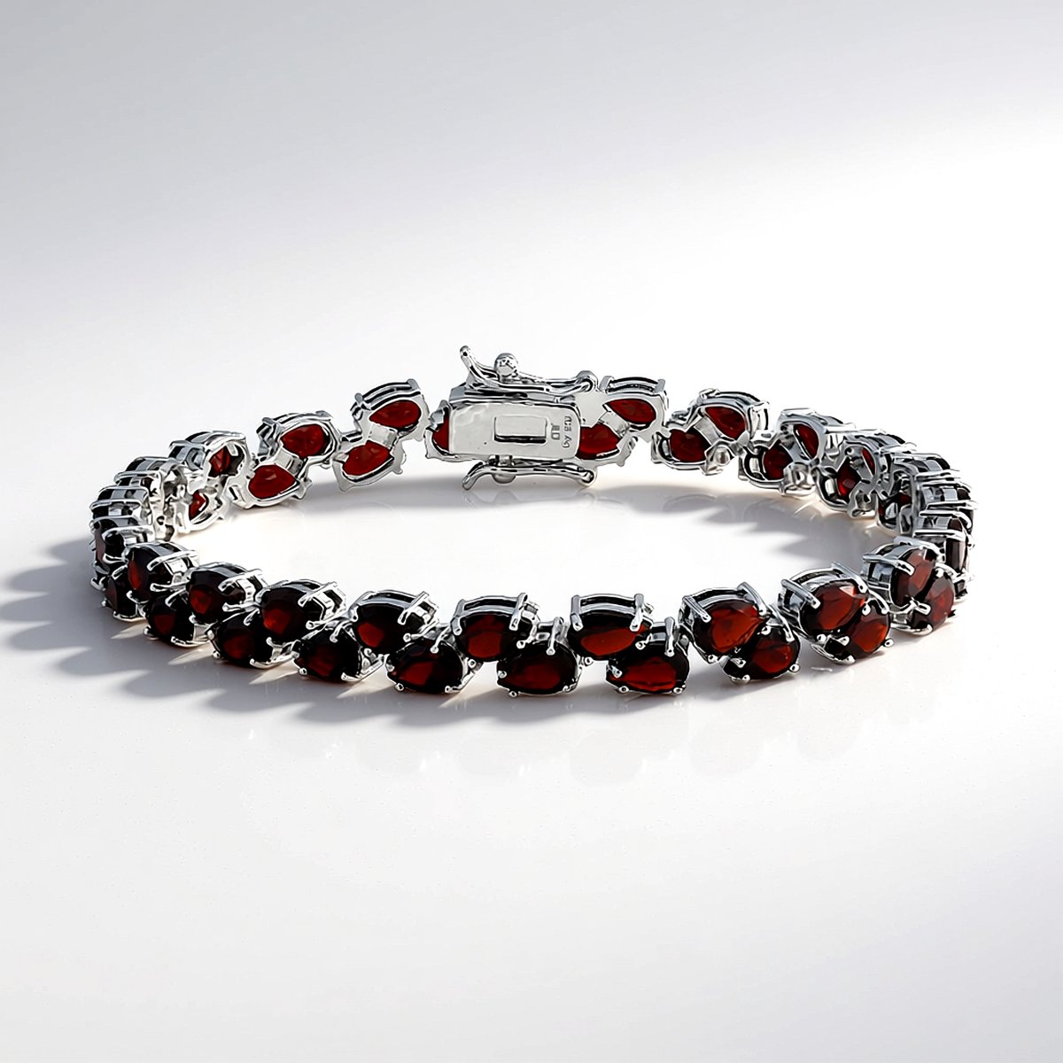 Cavill - Zilveren armband met granaten - 925 Sterling zilver - 46 druppelvormige Zambia granaten 19,53 ct - elegante, stijlvolle edelsteen armband