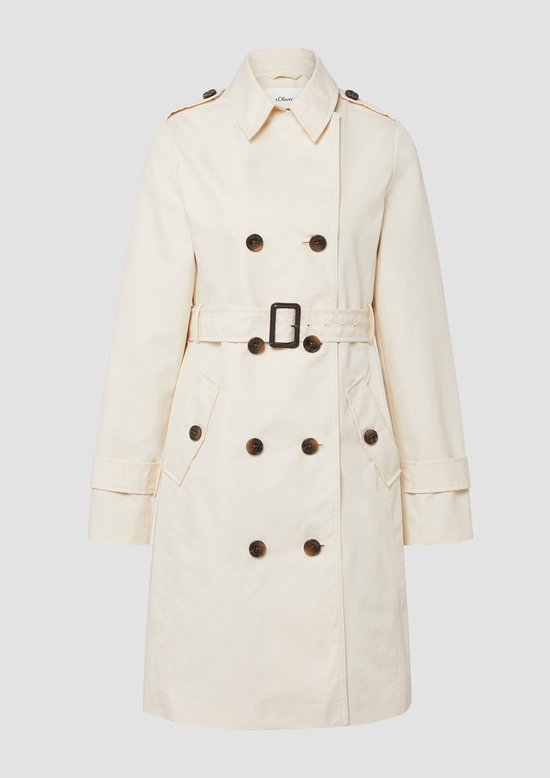 Crèmekleurige trenchcoat met dubbele rij knopen, ceintuur en opgestikte kraag.