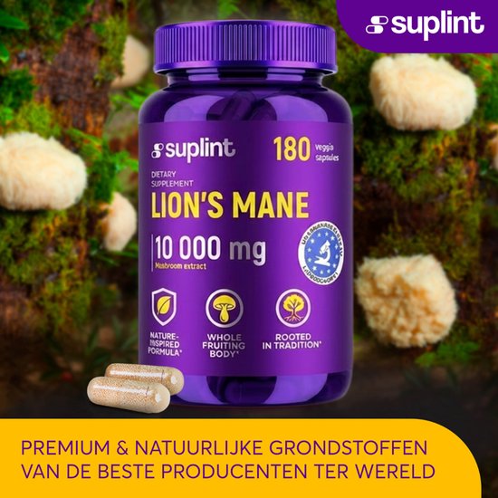 Paarse pot Suplint Lion's Mane supplement met 180 vegetarische capsules, op een achtergrond van mos en paddenstoelen. Twee capsules liggen vooraan.