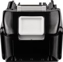 Zwarte Makita 18V 5.0Ah Li-ion accu, voorkant met witte ontgrendelingsknop.