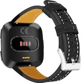 PU Lederen Horloge Band Geschikt Voor Fitbit Versa - Armband / Polsband / Strap Bandje / Watchband - Zwart