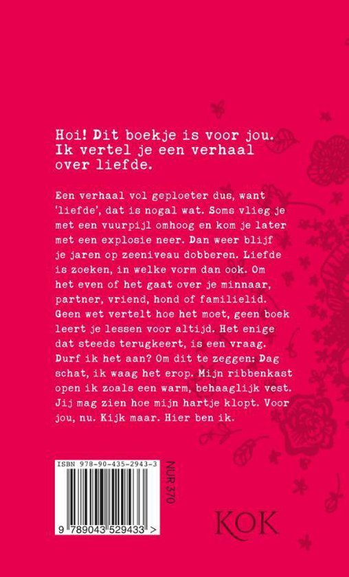 Felroze achterkant van een boek met bloemenmotief en tekst over liefde.