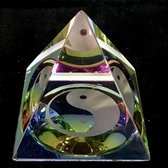 Kristal Piramide met Yin Yang 5cm