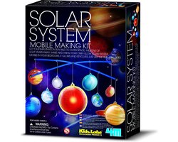 4M KidzLabs: SPACE / BOUWSET ZONNESTELSELMOBIEL GLIM-IN-HET-DONKER / FR & NL VERPAKKING, om zelf te bouwen, met fosforescerende verf, doos 17x22x6cm, 8+