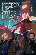 Cover van 'Keeper of the Lost Cities - Legacy' met een jonge vrouw met blonde haren en magische energie om haar heen, die wordt vastgehouden door twee jonge mannen. Big Ben is op de achtergrond zichtbaar.