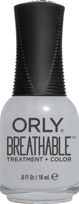 Flesje Orly Breathable nagellak in lichtgrijs met een zwarte dop, 18 ml inhoud.