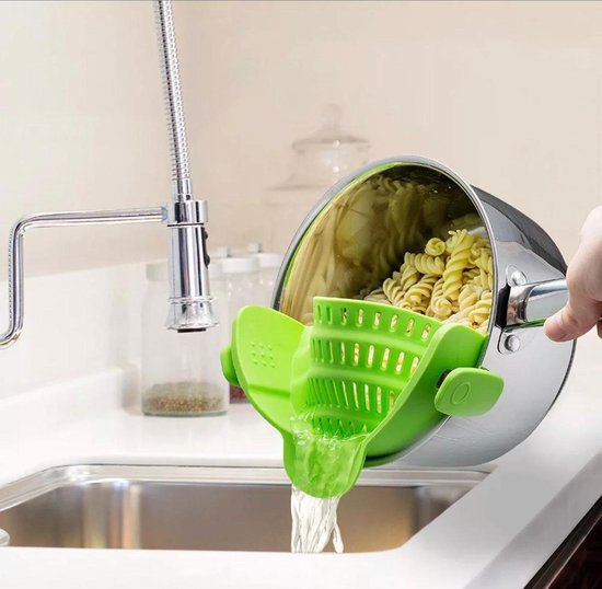 Siliconen Vergiet -  Afgieter - Veilig afgieten – Solide compacte keuken afgietdeksel - Afgiethulp - Clip aan Keuken zeef Groen