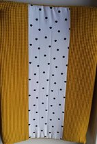 Aankleedkussenhoes (oker geel/wit/zwarte dots)