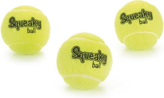 Drie gele Beeztees tennisballen voor honden met 'Squeaky ball' opdruk.
