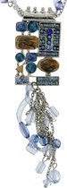 Set van blauwe ketting en oorbellen