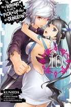 Is It Wrong to Try to Pick Up Girls in a Dungeon (manga) 10 - Is It Wrong to Try to Pick Up Girls in a Dungeon?, Vol. 10 (manga)