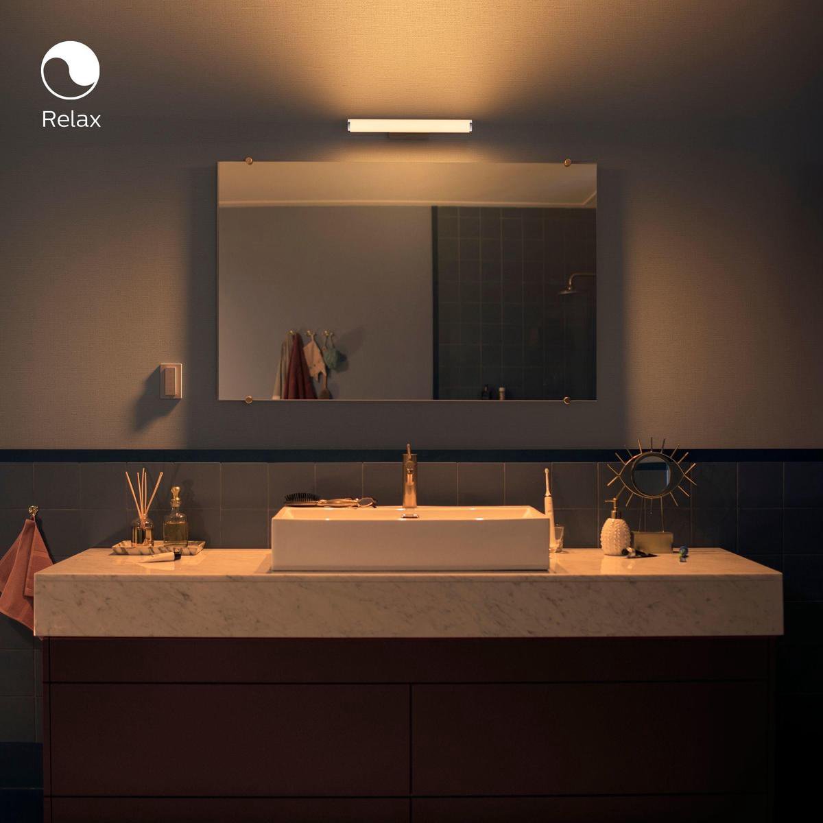 Philips Hue White ambiance Lampe pour miroir de salle de bain Adore |  bol.com