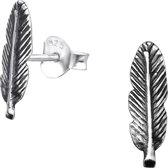 Zilveren oorstekers veertje oxi | feather earings | oorknopjes dames zilver | Zilverana |Sterling 925 Silver