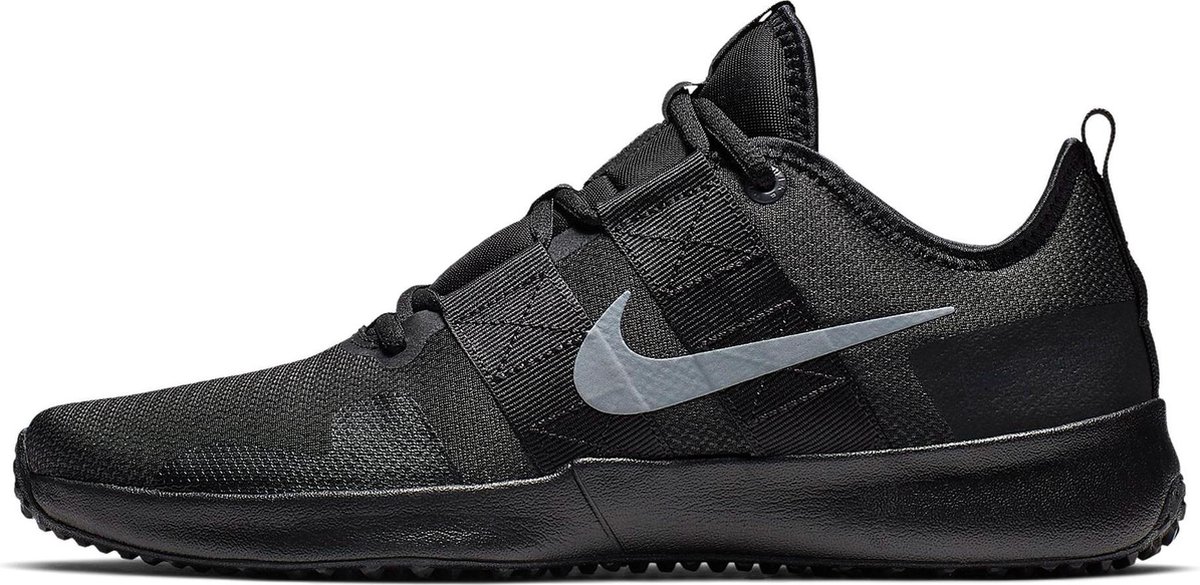 nike varsity compete trainer 2