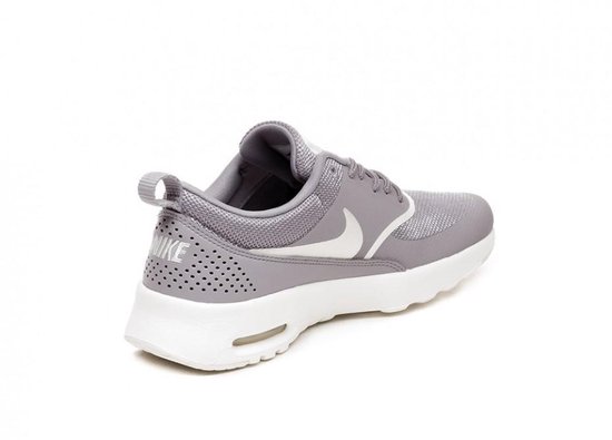 Nike Air Max Thea 599409-023 - Sneakers Blog
