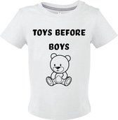 Baby shirtje wit "Toys before boys" Beer maat 18 mnd