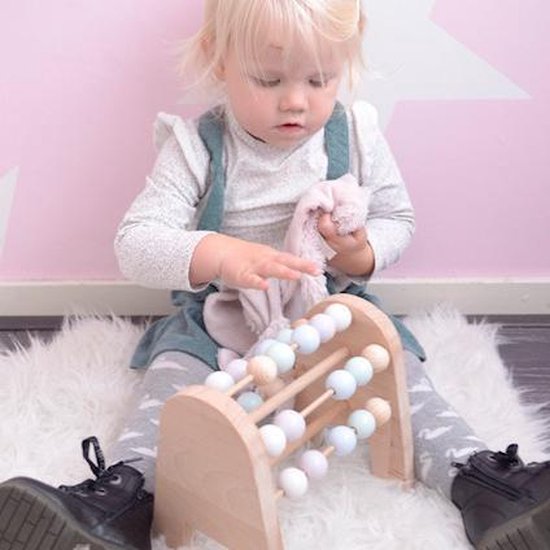 | Houten Telraam Tiny Pastel Vanaf 1 jaar Telraam Tiny Monochroom | Peuter meisje outfits, Baby meisje