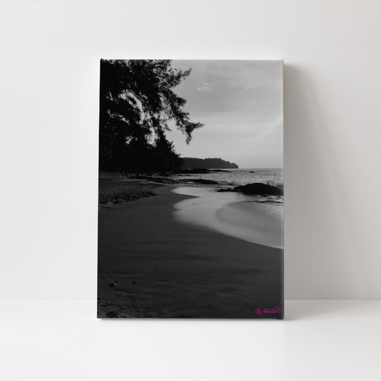 Strand | Zwart-Wit | Zee | Natuur | Stichting BY Amanda | Canvasdoek | Wanddecoratie | 40CM x 60CM | Schilderij