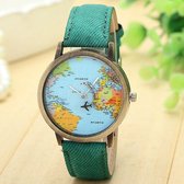 Horloge met wereldkaart en vliegtuig groen