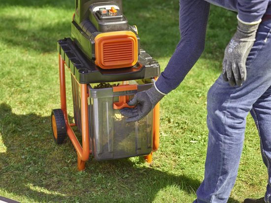 BLACK+DECKER BEGAS5800-QS Hakselaar - 2800W - incl. 45L geïntegreerde opvangbak van BLACK+DECKER — afbeelding 3