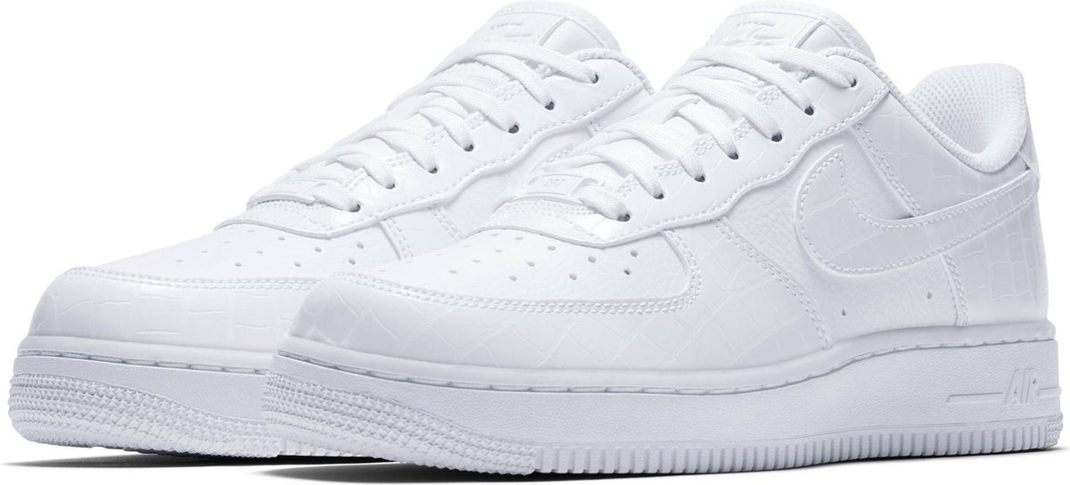 Nike Air Force 1 '07 Essential Sneakers Maat 40 Vrouwen wit Nike Air Force 1 '07 Essential Sneakers Maat 40 Vrouwen wit