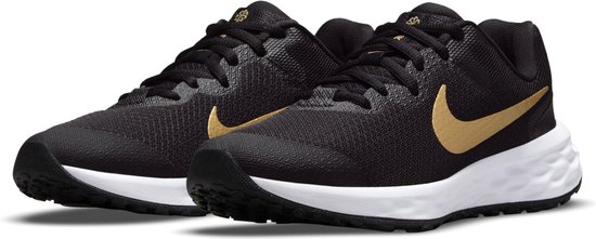 Nike Revolution 6 Next Nature Hardloopschoen Sportschoenen - Maat 38.5 - Unisex - zwart - goud