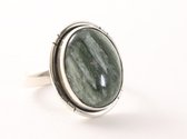 Ovale zilveren ring met serafiniet - maat 19.5