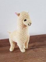 Superzachte Alpaca / Lama knuffel - 23 cm hoog in een lichtgele / creme kleur