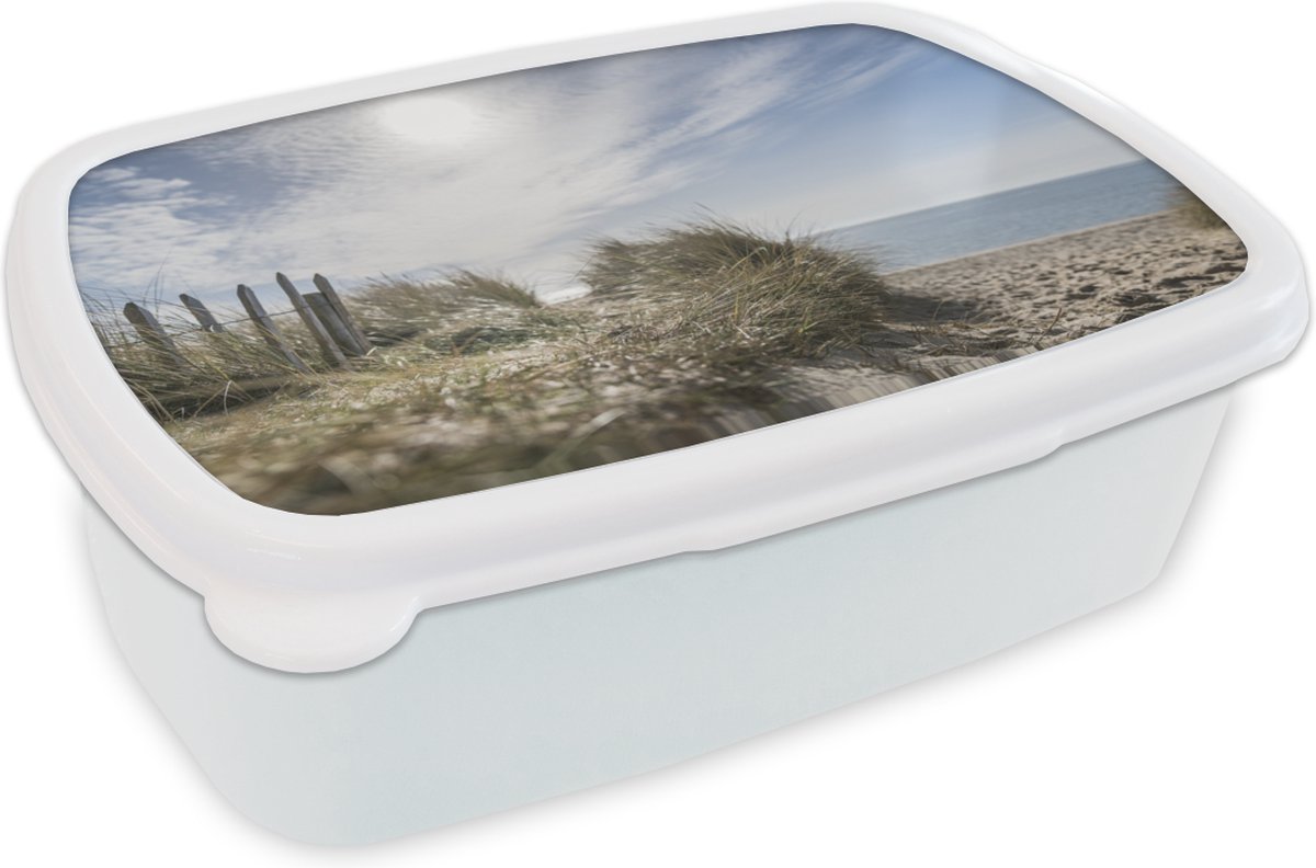 Broodtrommel Wit - Lunchbox - Brooddoos - Zon - Wolken - Strand - 18x12x6 cm - Volwassenen