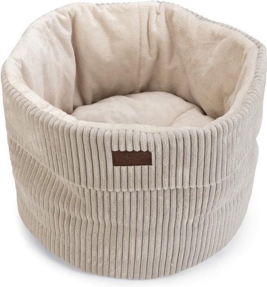 Designed by Lotte Kattenmand Ribbed Lichtgrijs 50x50x35 cm