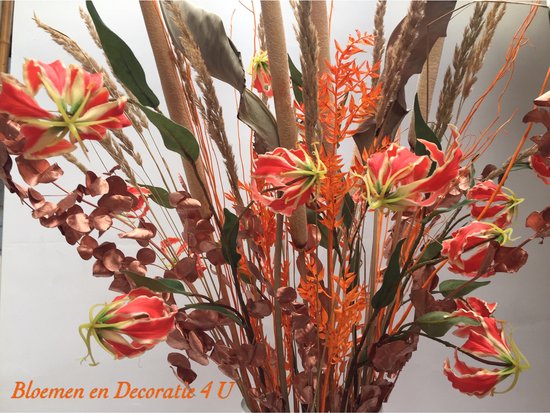 Een exclusieve grote boeket droogbloemen en Gloriosa van zijden bloemen/  oranje mixed... | bol.com