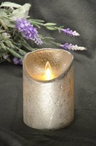 Candles by Milanne, 2.0 Vlamloze ledkaars uit echte kaarsen wax ZILVER, hoogte 10 cm - BEKIJK VIDEO