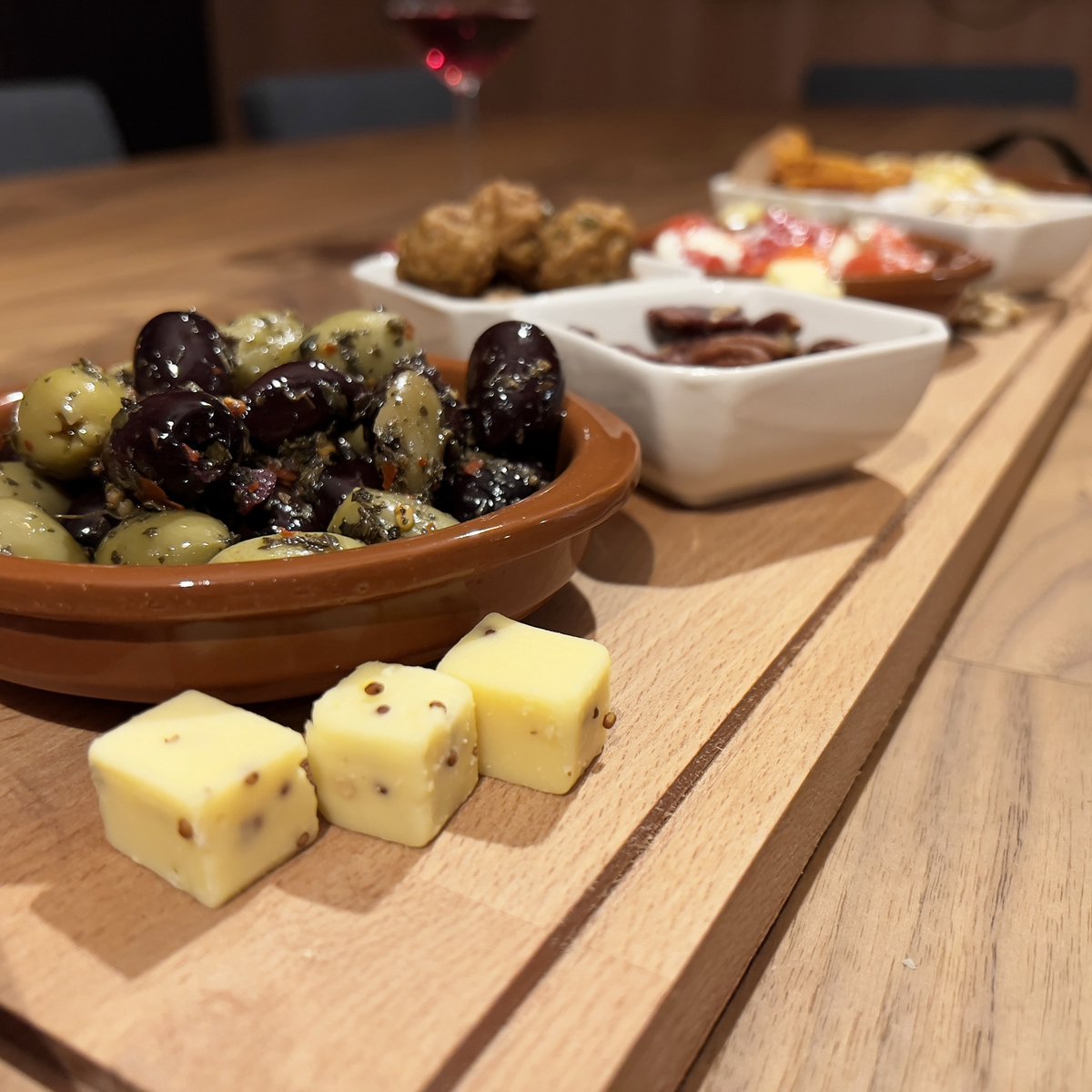 Industrial Living Borrelplank – Tapasplank - Serveerplank- Rechthoek - Hout — cadeau in Kookcadeaus - foto 5