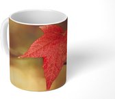 Mok - Close-up van een esdoornblad - 350 ML - Beker