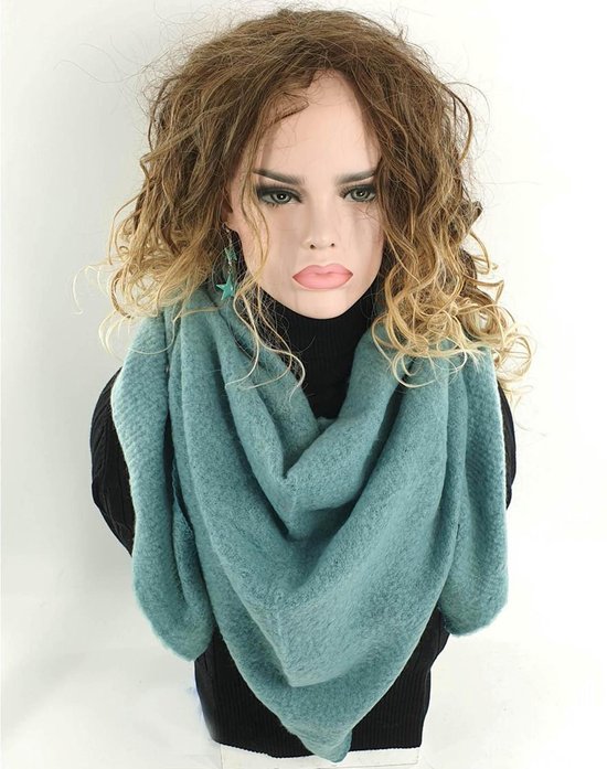 Zachte driehoek sjaal winter damessjaal kleur turquoise maat 200 x 90 cm