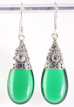 Traditionele zilveren oorbellen met groene obsidiaan en maansteen