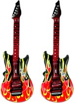 2x stuks opblaasbare gitaar met vlammen 100 cm - Speel/verkleed muziekinstrumenten