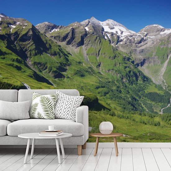 Behang - Fotobehang De Grossglockner weg die door de Oostenrijkse Alpen - Breedte 315 cm x hoogte 260 cm