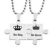 His Queen & Her King Puzzelstukken Ketting Set (Zilver kleurig) - Liefdes Cadeau - Romantisch Cadeau - Geschenkset Mannen Vrouwen - Cadeau voor Vrouw - Mannen Cadeautjes - Kerst -