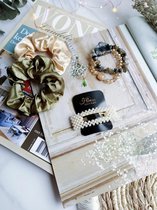 Geschenkdoos - Cadeau - Kerstcadeau - Cadeauset - Kado -Chique - Haaraccessoire - Sieraad - Accessoires -Jewellery - Voor mama - Voor bestie - Voor je zelf - Armband - Scrunchie - Haar elasti