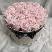 AG Luxurygifts flowerbox - boîte de roses - luxe - blanc - cadeau - coffret cadeau - roses de savon