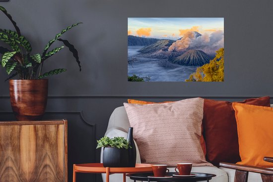 Sticker Muursticker Indonésie - Brouillard en Indonésie - 60x40 cm - film adhésif autocollant - sticker mural repositionnable