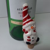 Wijnafsluiter, wijnstop, flessenstop Sneeuwpop met rode muts