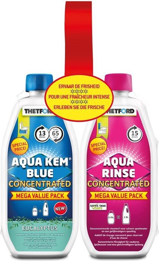 Thetford Duo Pack met Aqua Kem Blue en Aqua Rinse, beide geconcentreerd in mega value packs. De linkse fles is blauw met Eucalyptus, de rechtse roze.