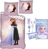 Disney Frozen Dekbedovertrek Elsa - Eenpersoons - 140 x 200 cm - Katoen , incl. toilettas Frozen- gevuld.