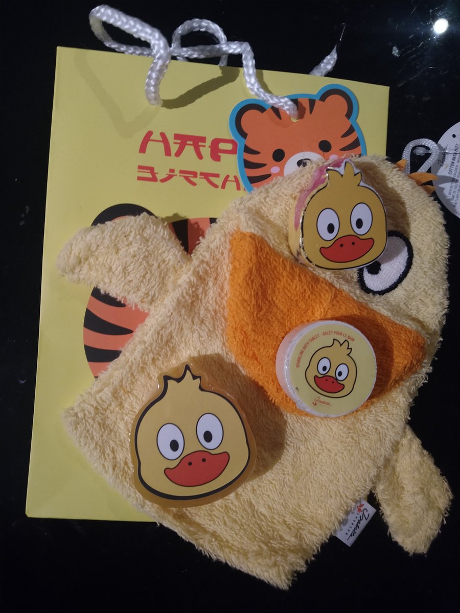 Verzorgingsset kinderen - Washandje/Handdoek/zeep/bruisbal- EEND